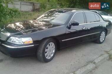 Lincoln Town Car  2008