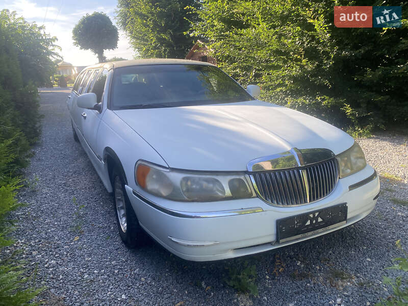 Lincoln Town Car