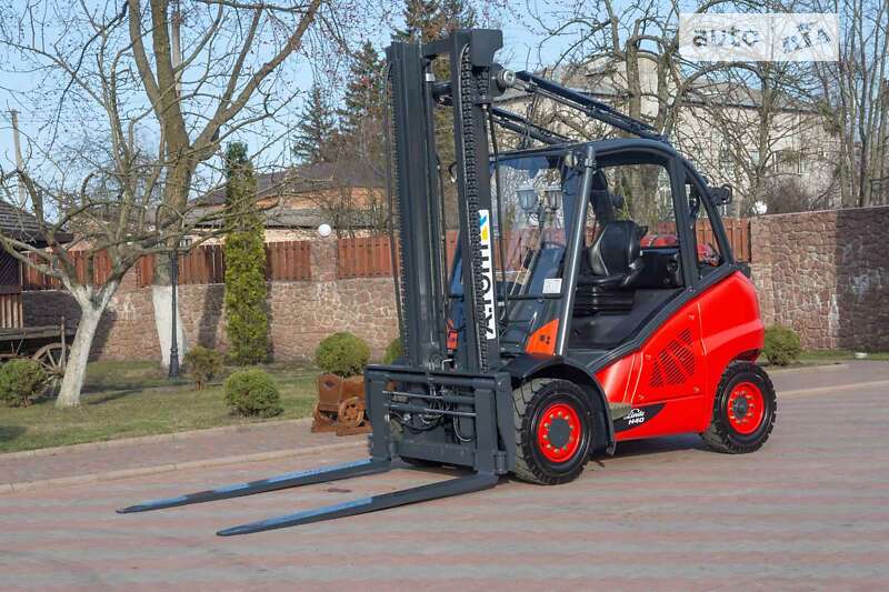 Вилочный погрузчик Linde H 40 T-02