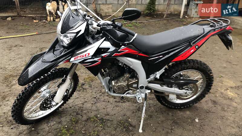 Мотоцикл Внедорожный (Enduro) Loncin 250