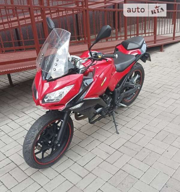 Мотоцикл Спорт-туризм Loncin 250CC