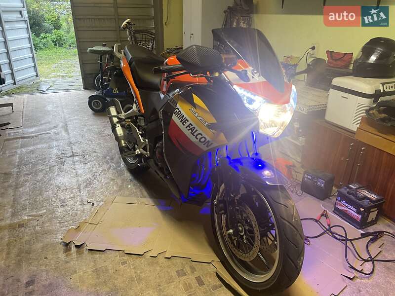 Спортбайк Loncin 250CC