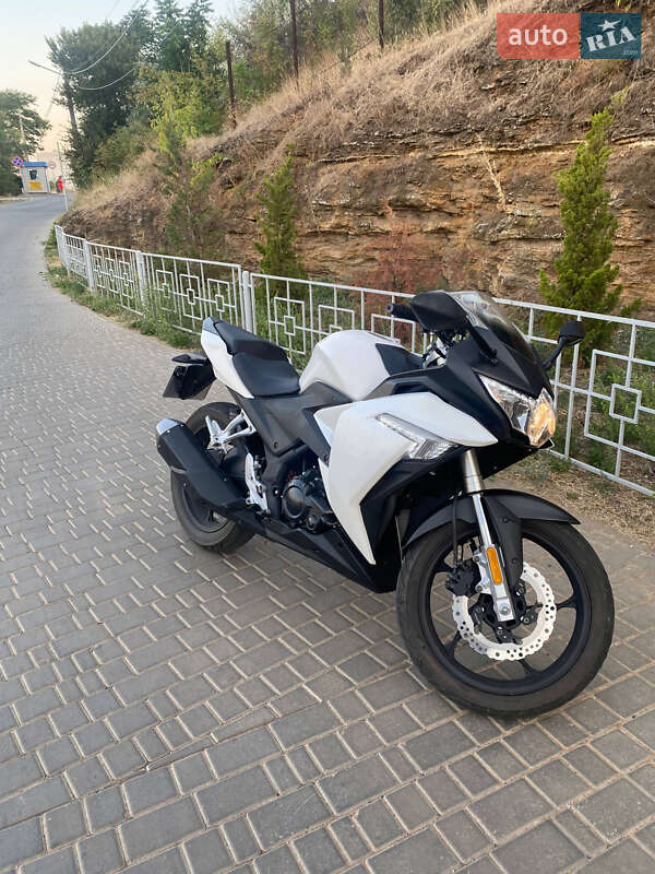 Спортбайк Loncin LX 250GS-2A