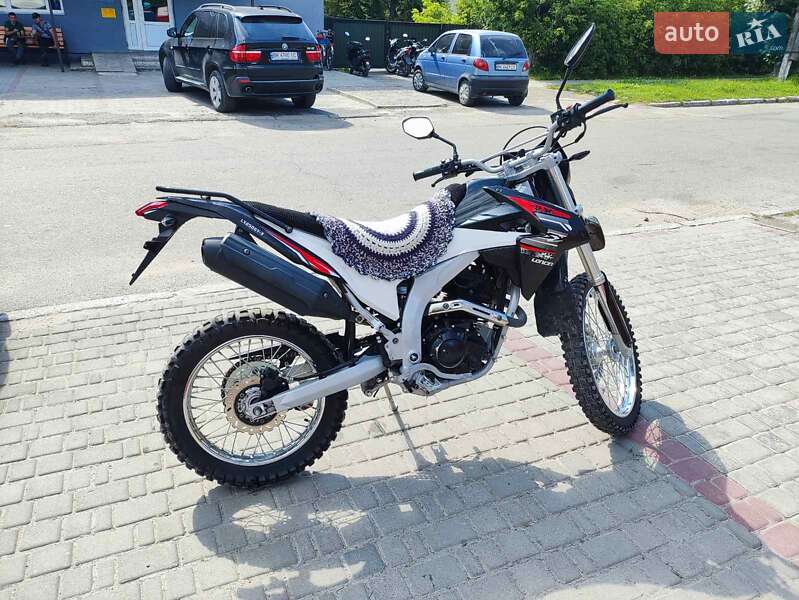 Мотоцикл Кросс Loncin LX 250GY-3