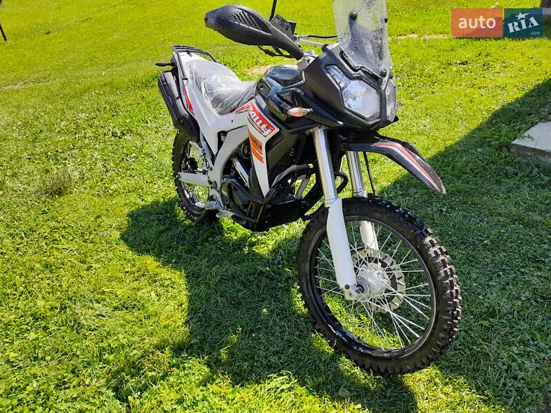 Мотоцикл Спорт-туризм Loncin LX 250GY-3