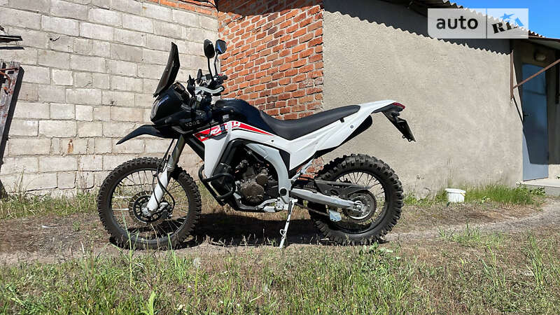 Мотоцикл Внедорожный (Enduro) Loncin LX 300GY-A