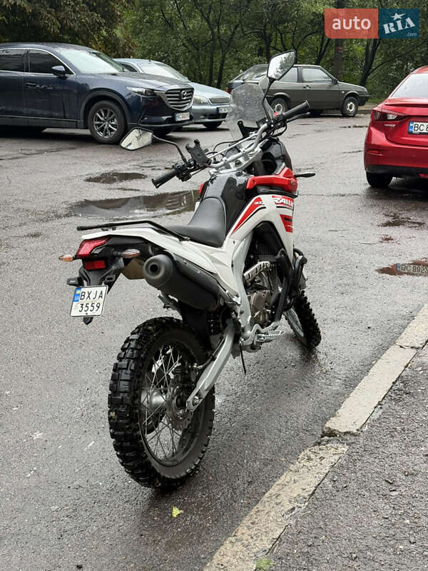 Мотоцикл Багатоцільовий (All-round) Loncin LX 300GY-A