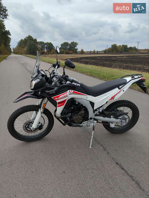Мотоцикл Багатоцільовий (All-round) Loncin LX 300GY-A