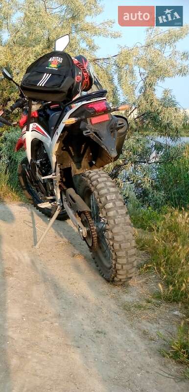 Мотоцикл Позашляховий (Enduro) Loncin Voge