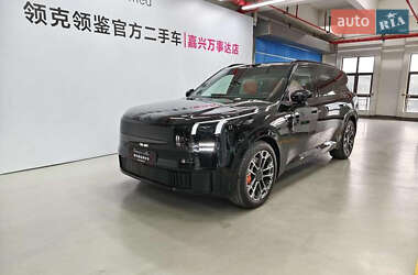 Lynk&Co 900  2025