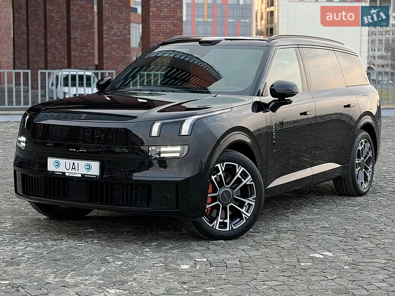 Lynk&Co 900