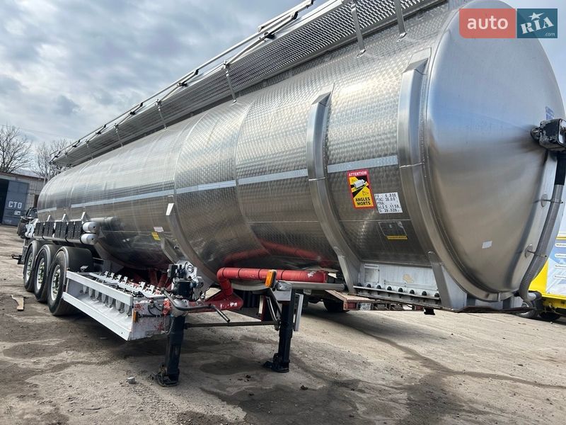 Цистерна напівпричіп Magyar Fuel Tank