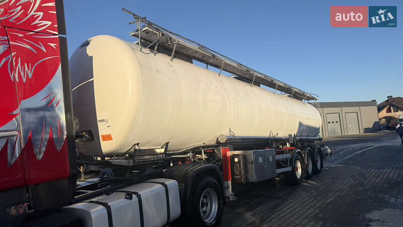 Цистерна полуприцеп Magyar SMFF