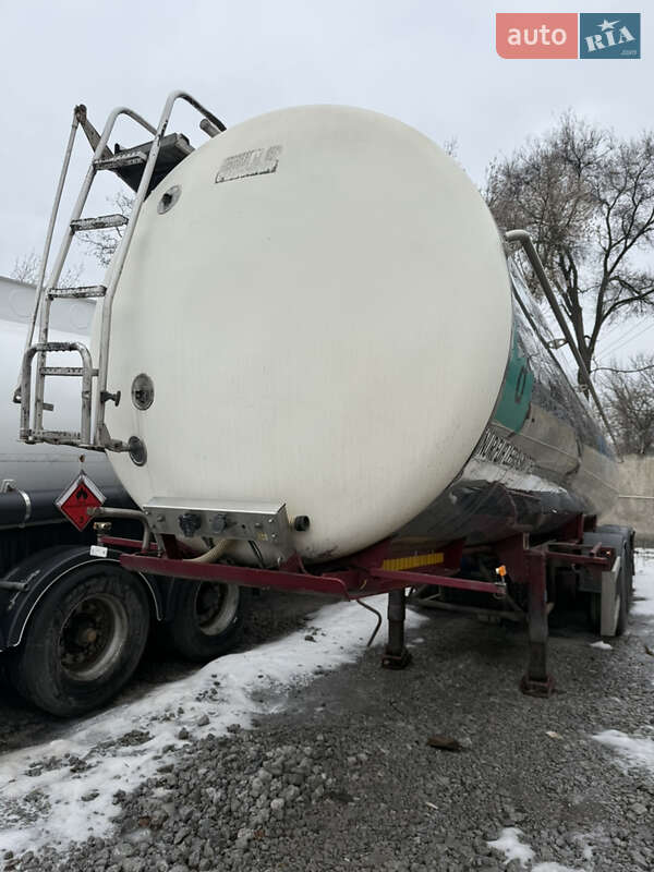 Цистерна полуприцеп Magyar SPR3MEB