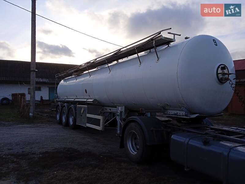 Цистерна напівпричіп Magyar SR34ES