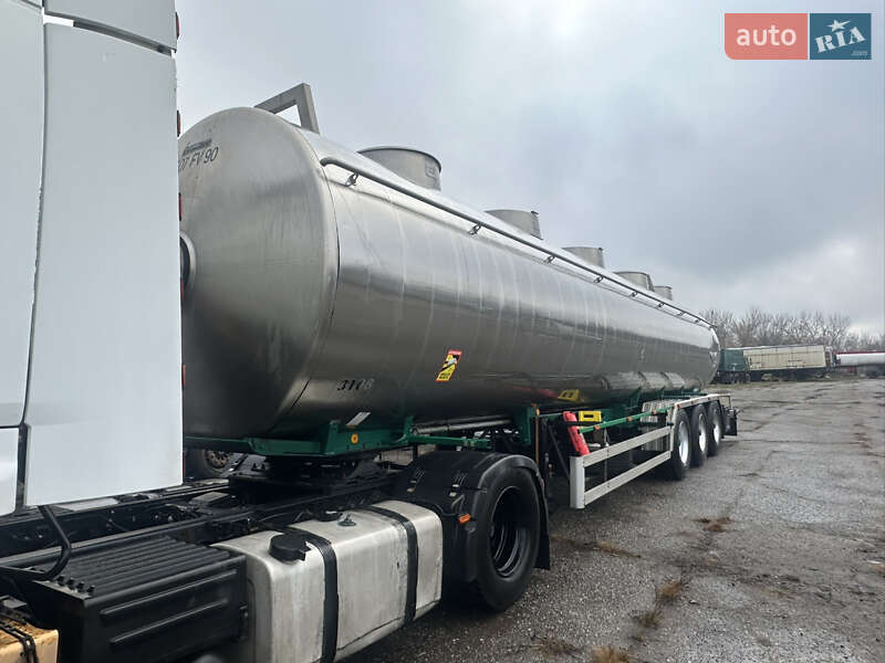 Цистерна напівпричіп Magyar SR3MEB