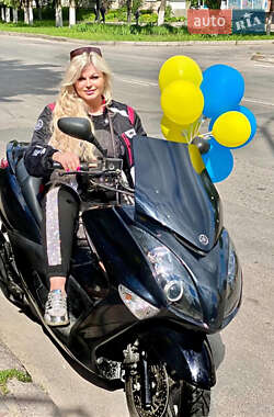 Цены Yamaha Majesty 250 Макси-скутер