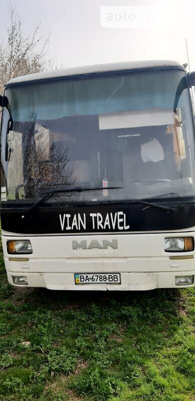 Туристический / Междугородний автобус MAN 10.180