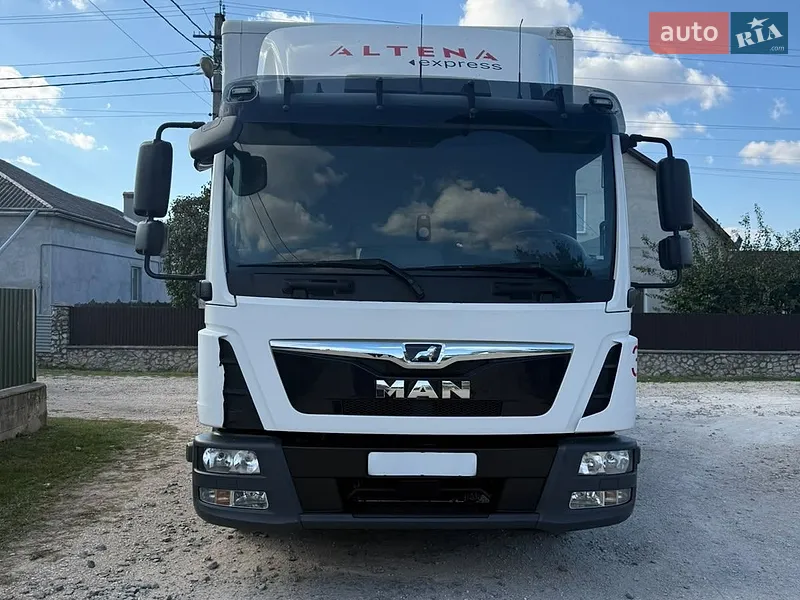 MAN 12.220 2019