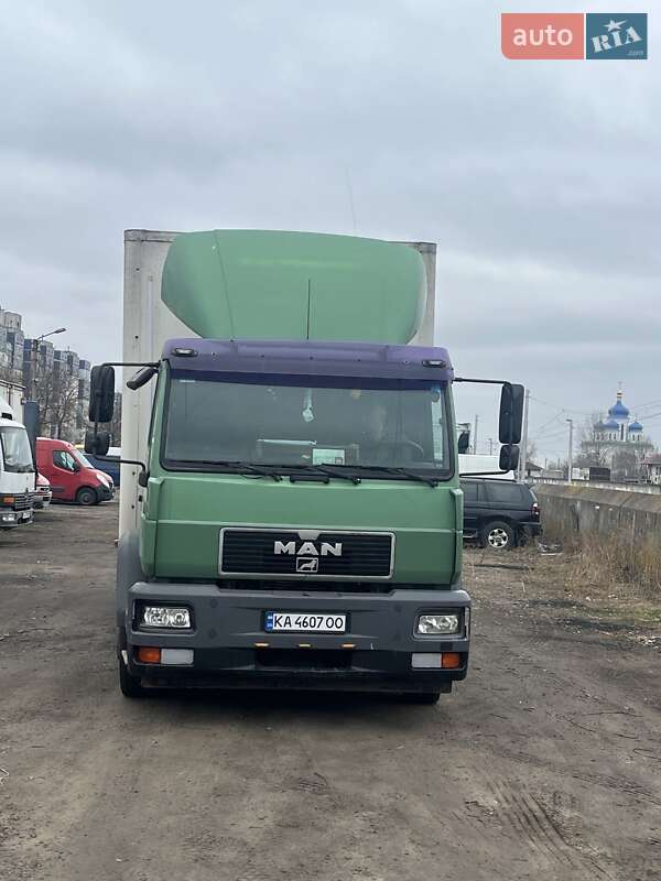 Грузовой фургон MAN 12.225