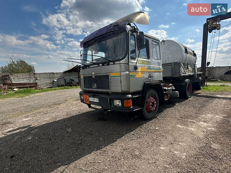 Грузовики MAN 12.264