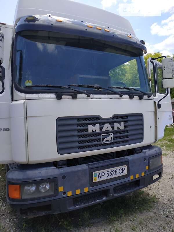 Вантажний фургон MAN 14.280