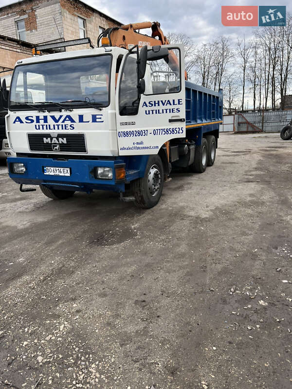 Самосвал MAN 18.284