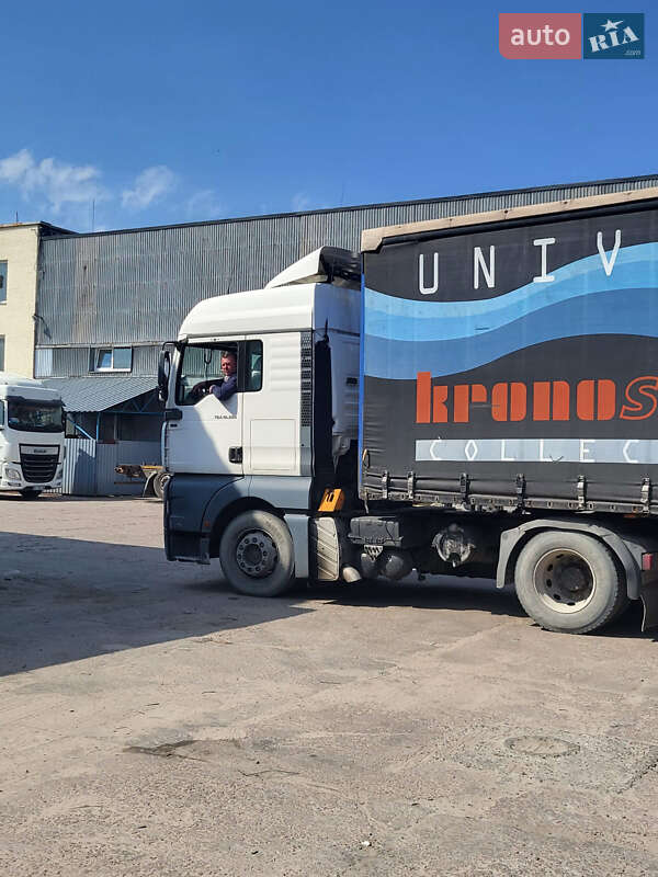 Тягач MAN 18.390