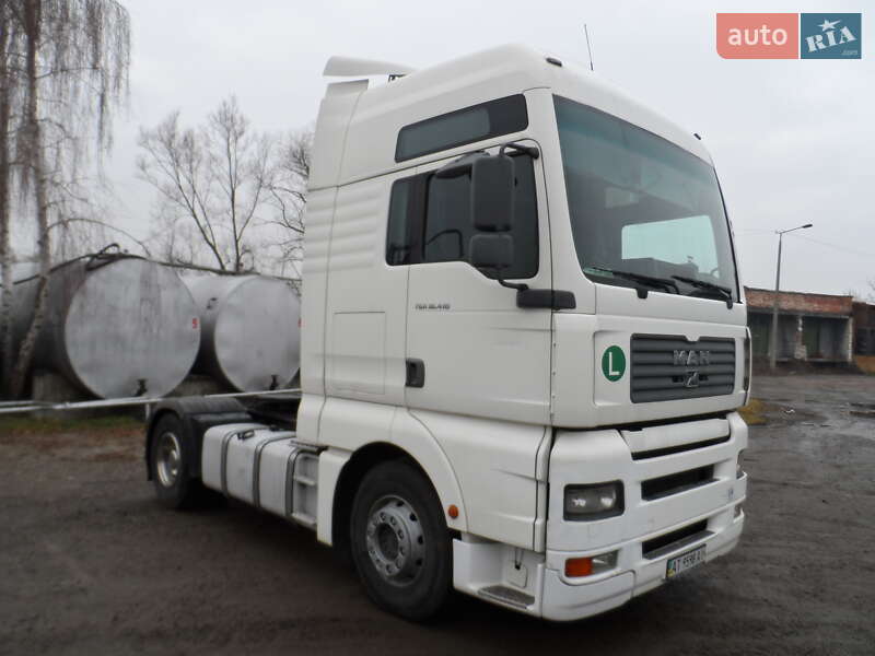 Тягач MAN 18.413