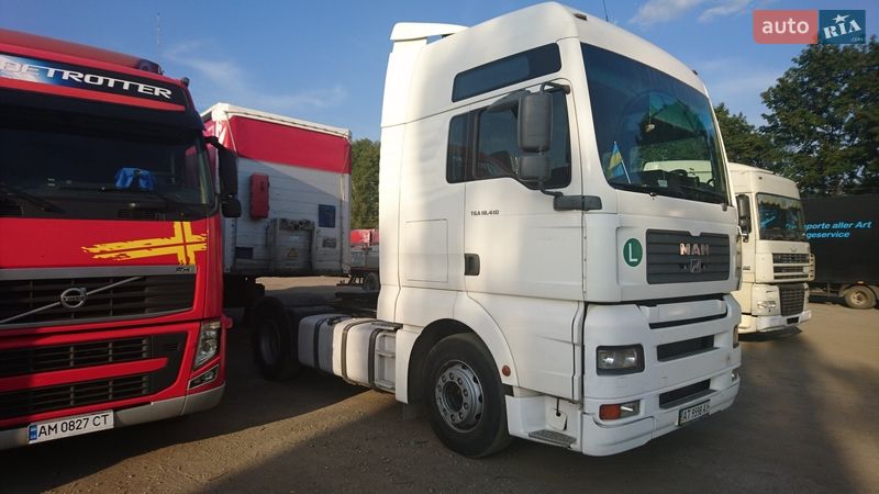 Тягач MAN 18.413