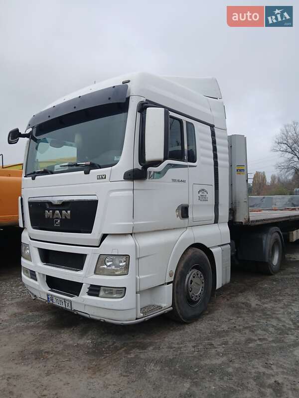 Тягач MAN 18.440