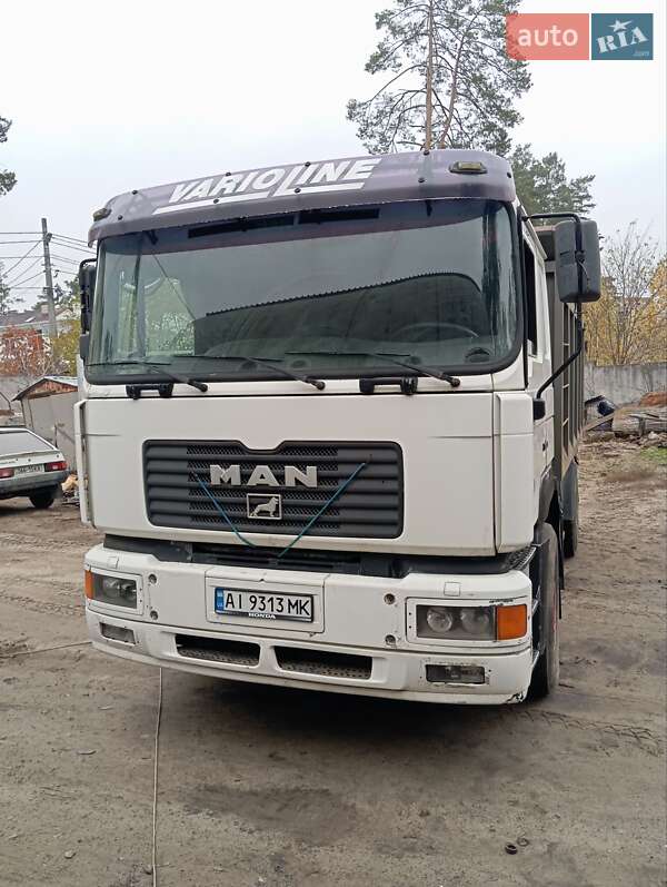 Самосвал MAN 19.422