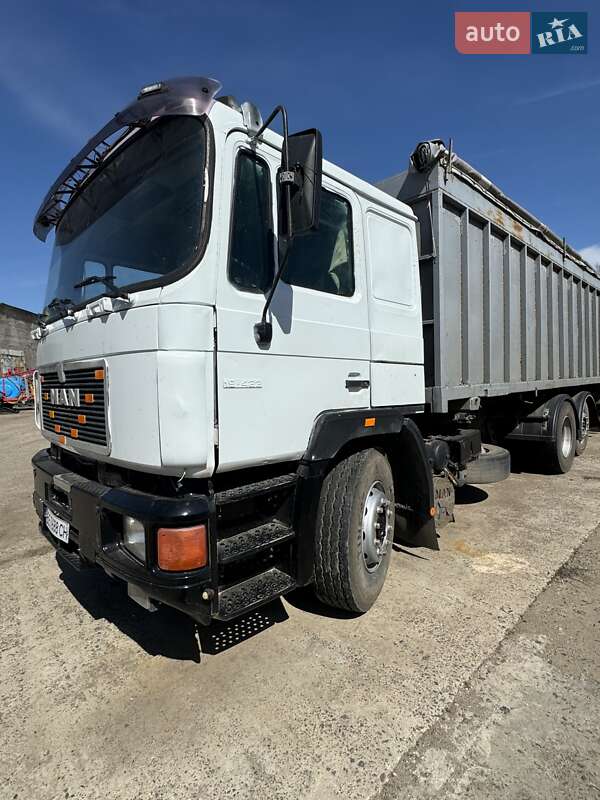 Зерновоз MAN 25.422