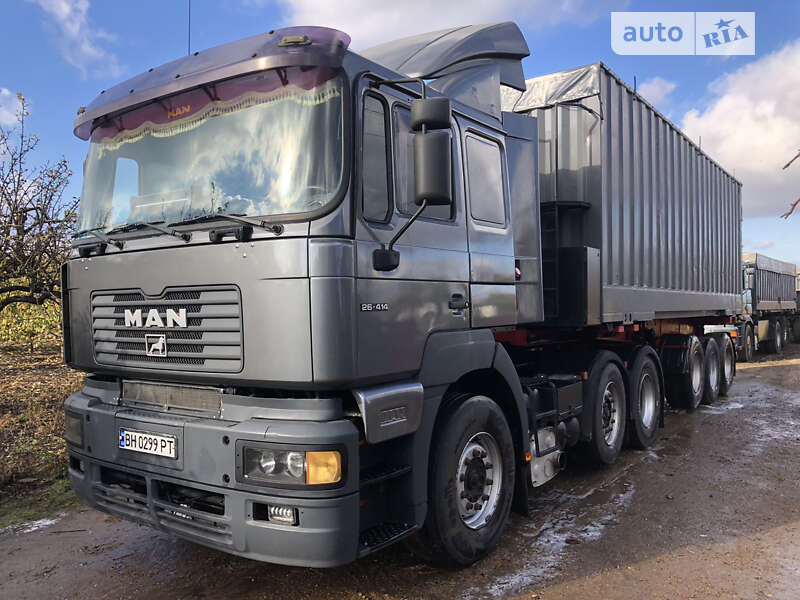 Тягач MAN 26.414