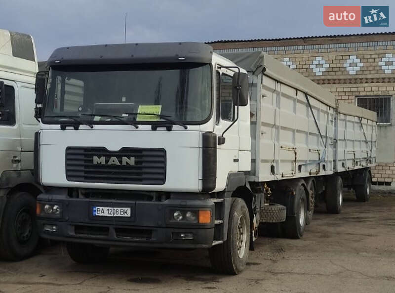 Контейнеровоз MAN 26.414