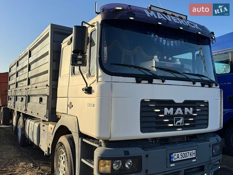 Самосвал MAN 26.414