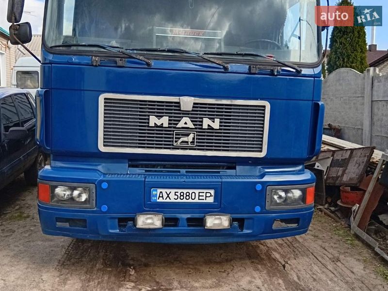 Грузовики MAN 26.422