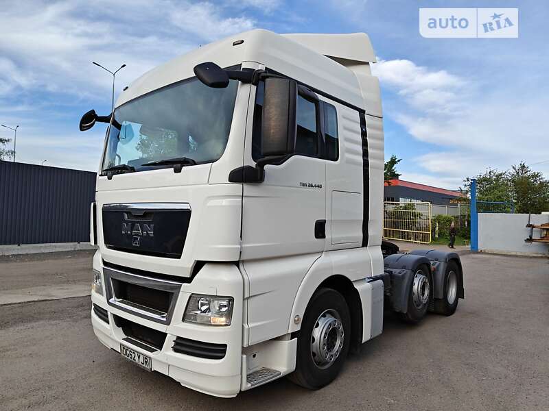 Тягач MAN 26.440