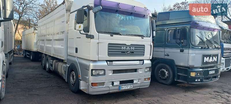 Зерновоз MAN 26.440