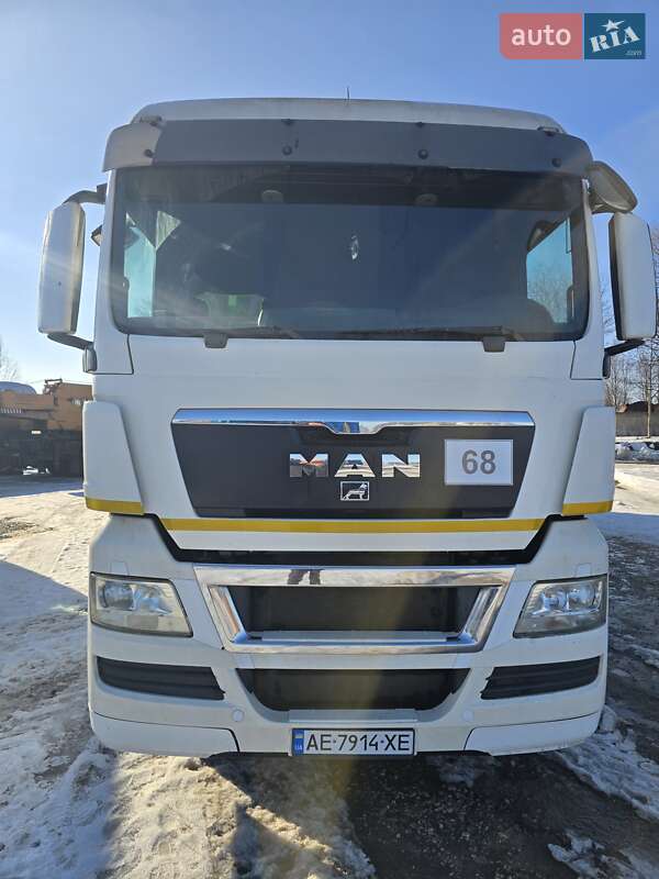 Тягач MAN 26.440