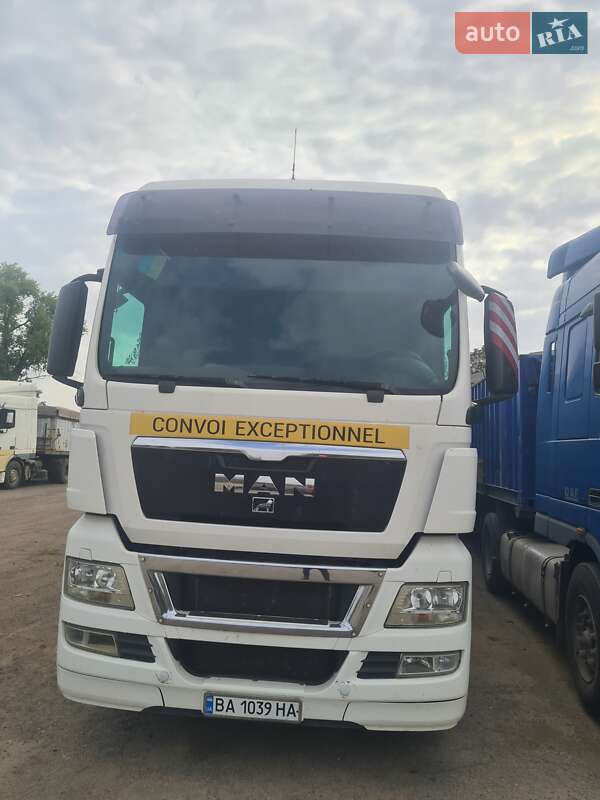 Контейнеровоз MAN 26.480