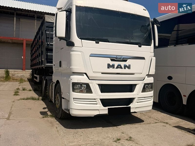 Самосвал MAN 26.480