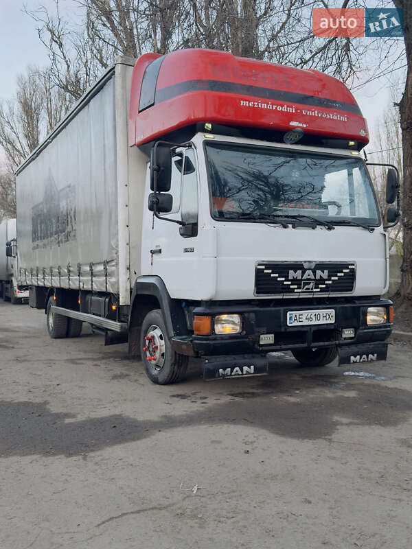 Грузовой фургон MAN 8.163
