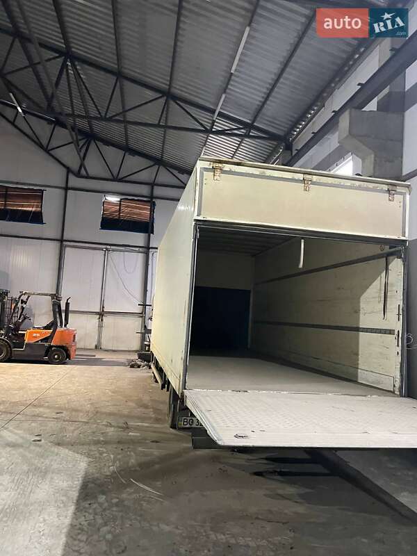 Грузовой фургон MAN 8.180