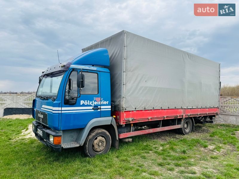 Вантажний фургон MAN 8.224