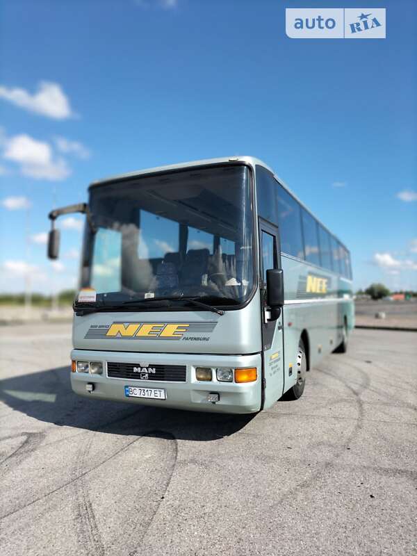 Туристичний / Міжміський автобус MAN A03