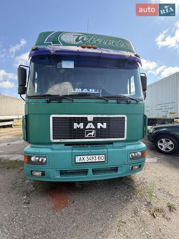Тентований MAN Comandor