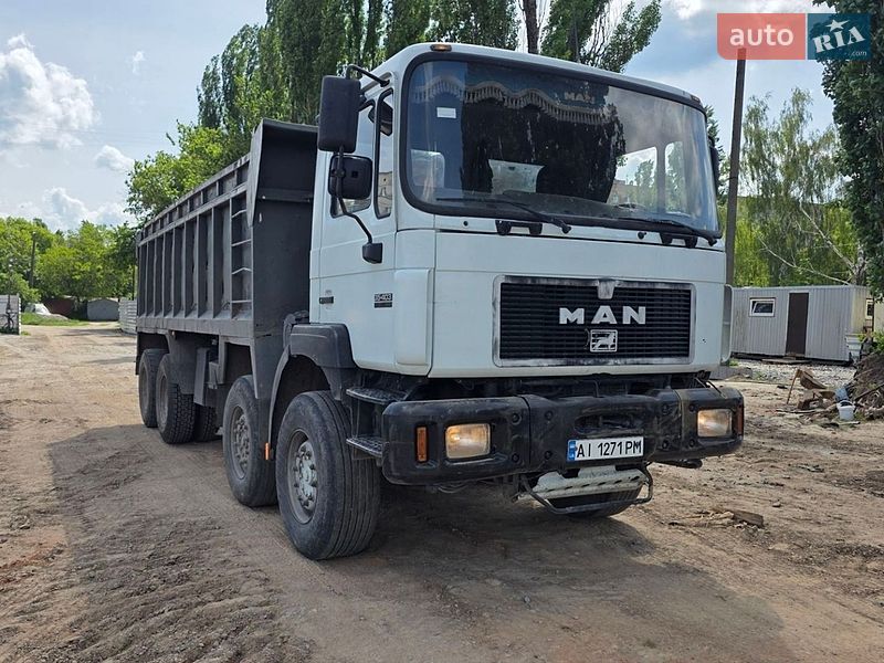 Самосвал MAN Comandor