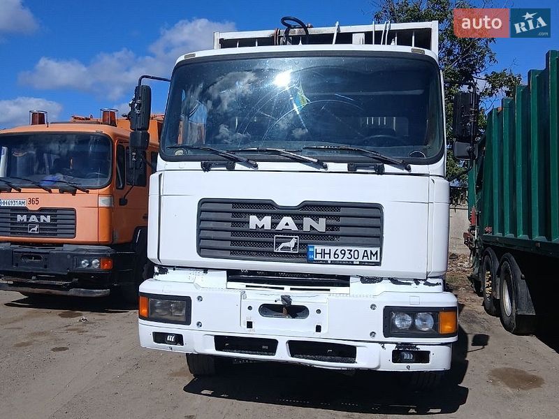 Сміттєвоз MAN Comandor 2001 в Одесі