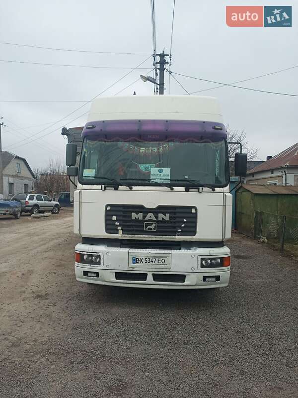Тягач MAN F 2000